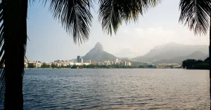 Brasil em Foco: Desafios, Oportunidades e o Caminho para o Futuro