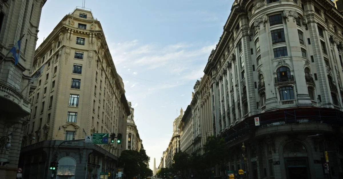 Imagem ilustrativa de Argentina em Destaque: Entenda Por Que o País Vizinho Domina as Buscas e Redes Sociais no Brasil
