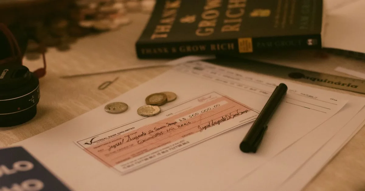 Imagem ilustrativa de Contracheque: O Guia Completo para Entender Seus Ganhos e Direitos no Brasil