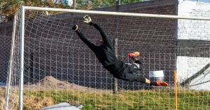 Neymar e o Goleiro da Noruega: Desvendando a Busca que Agita as Redes