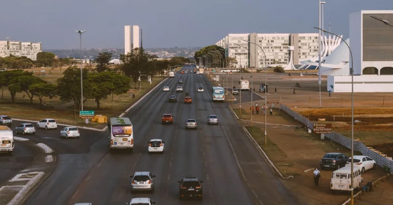 Voto em Trânsito: Guia Completo para Exercer Seu Direito Longe de Casa nas Eleições Brasileiras