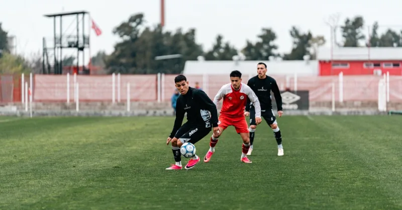 Junior x Santa Fe: A Rivalidade Colombiana que Ecoa no Futebol Brasileiro e Continental