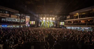 Claudia Leitte e a Sinfonia Digital: Como a Tecnologia Redefine a Carreira da Estrela Pop Brasileira