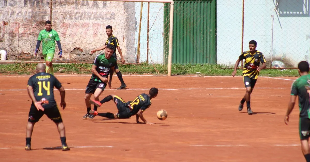 Imagem ilustrativa de A Paixão que Move Milhões: Entenda a Relevância do Jogo do Inter no Cenário Brasileiro