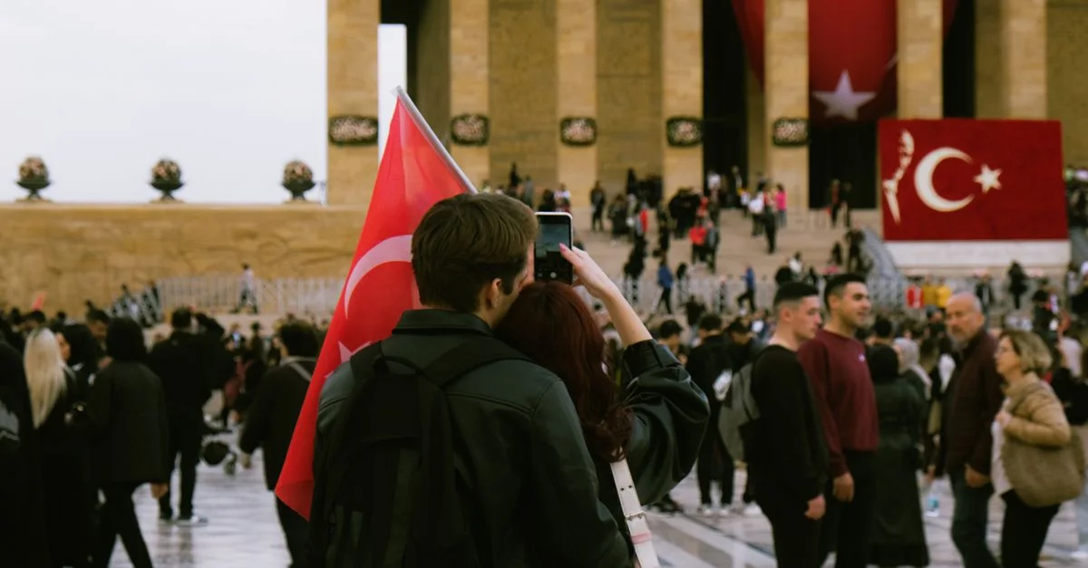 Imagem ilustrativa de Turquia x França: Desvendando a Tendência Digital que Captura o Brasil